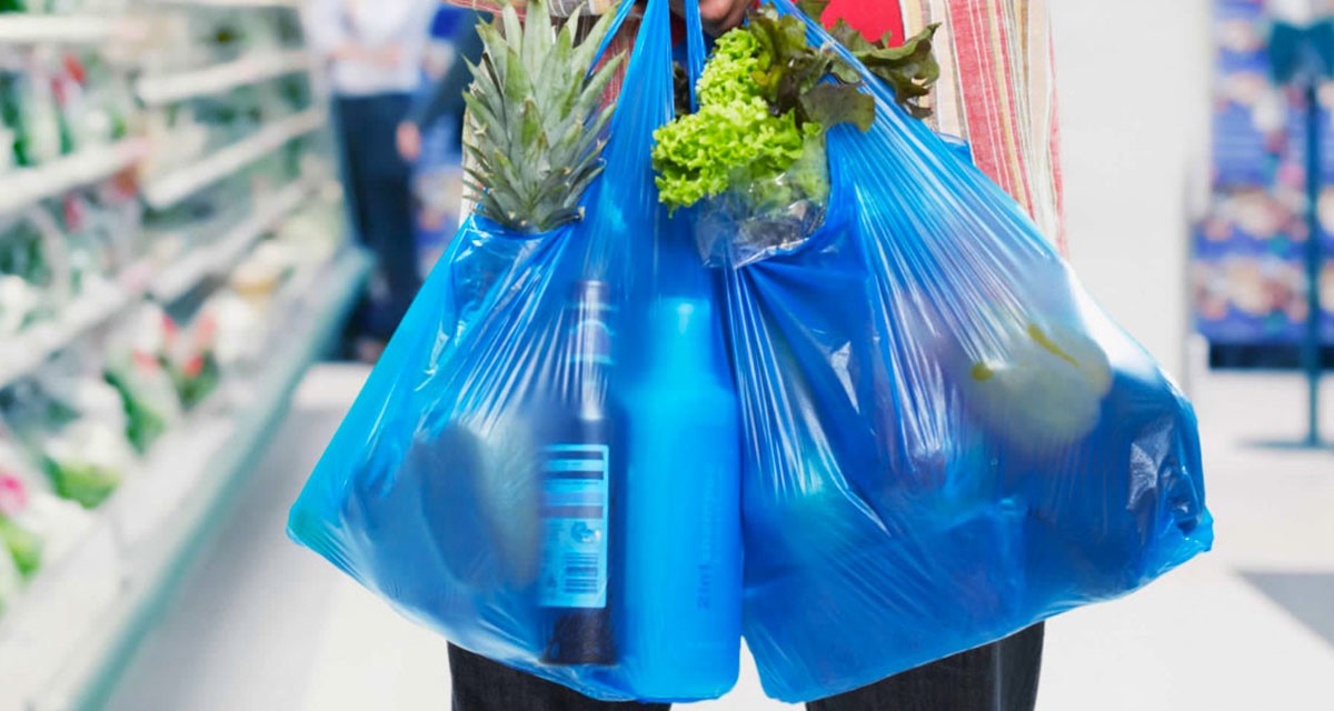 Prodhuesit kunder ligjit per plastiken, 3 kerkesat per Ministrine